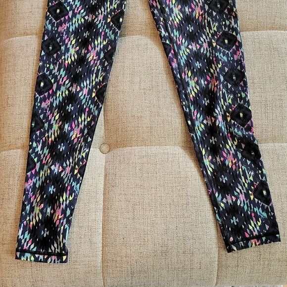 Victoria's Secret VSX leggings - Picture 4 of 6